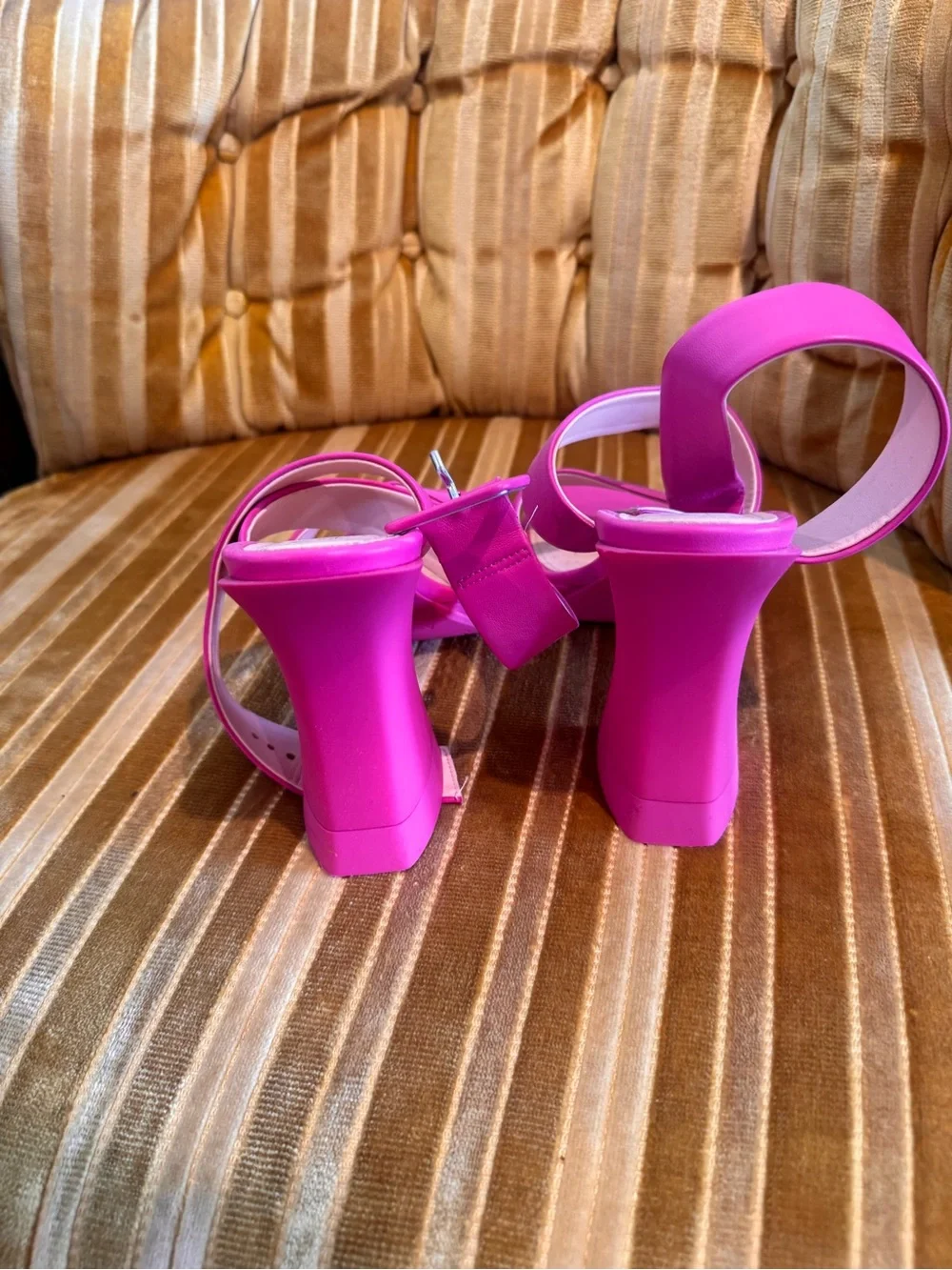 Agl Hot Pink Platform Crisscross Sandals